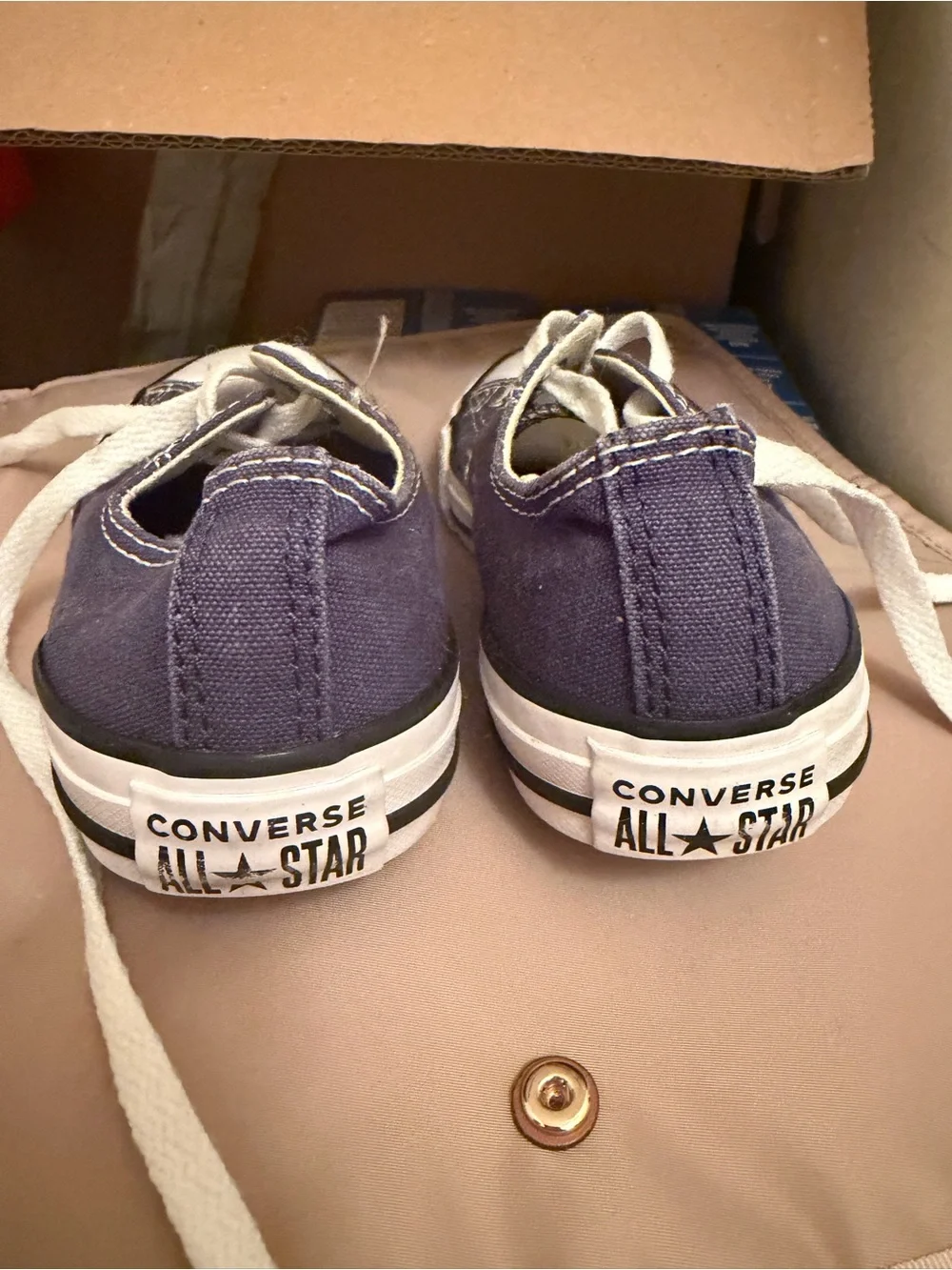 Converse classic low